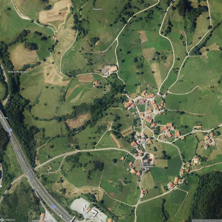 Foto del inmueble Casa de 336m2 en VALDALIGA, CANTABRIA