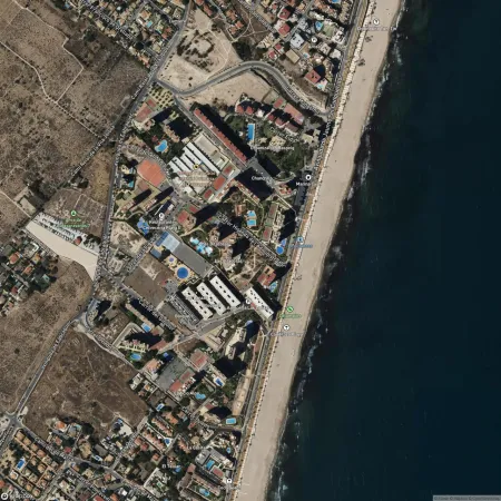 Foto del inmueble Garaje de 25m2 en EL CAMPELLO, ALICANTE