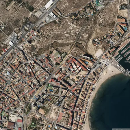 Foto del inmueble Trastero de 76m2 en EL CAMPELLO, ALICANTE