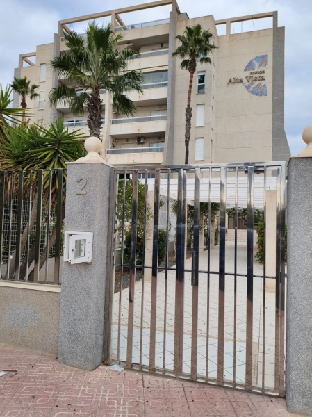 Foto del inmueble Piso de 69m2 en TORREVIEJA, ALICANTE