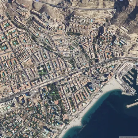 Foto del inmueble Piso de 157m2 en ROQUETAS DE MAR, ALMERÍA