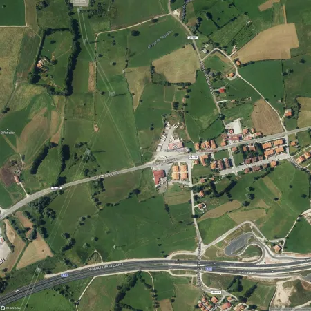 Foto del inmueble Garaje de 28m2 en PENAGOS, CANTABRIA