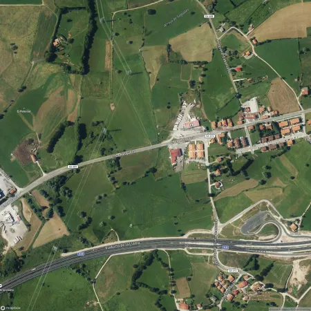 Foto del inmueble Garaje de 28m2 en PENAGOS, CANTABRIA