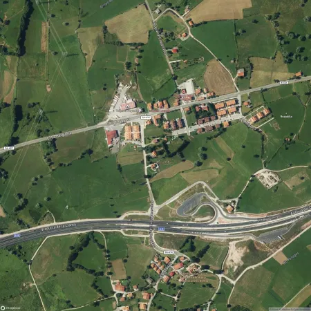 Foto del inmueble Garaje de 28m2 en PENAGOS, CANTABRIA