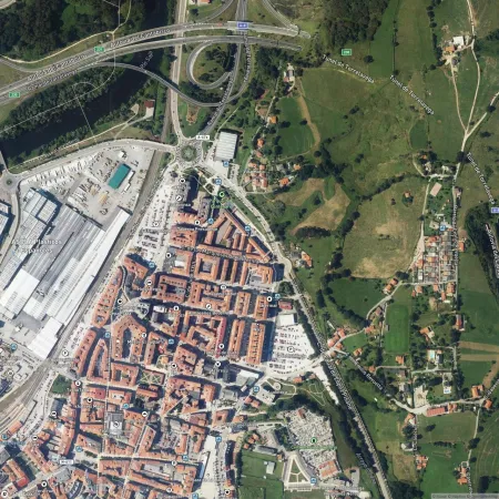 Foto del inmueble Local de 92m2 en TORRELAVEGA, CANTABRIA