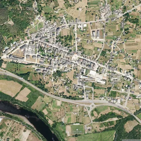 Foto del inmueble Local de 192m2 en QUIROGA, LUGO