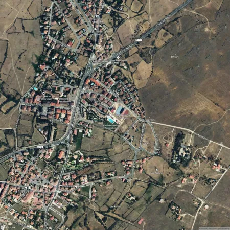 Foto del inmueble Piso de 92m2 en TORRECABALLEROS, SEGOVIA