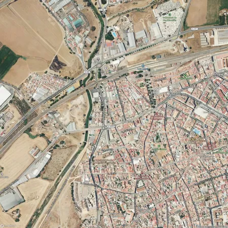 Foto del inmueble Local de 118m2 en LORA DEL RIO, SEVILLA