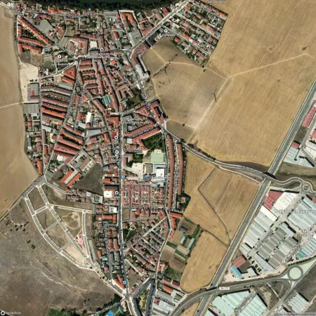 Foto del inmueble Piso de 192m2 en SANTOVENIA DE PISUERGA, VALLADOLID