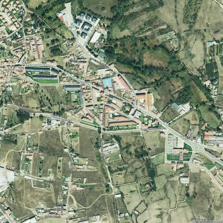 Foto del inmueble Garaje de 196m2 en SAN ANDRES DEL RABANEDO, LEÓN