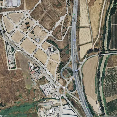 Foto del inmueble Garaje de 28m2 en SALTERAS, SEVILLA