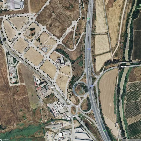 Foto del inmueble Garaje de 26m2 en SALTERAS, SEVILLA