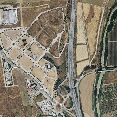 Foto del inmueble Garaje de 26m2 en SALTERAS, SEVILLA