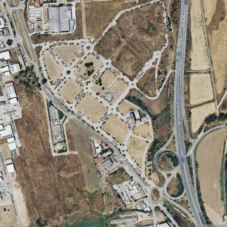 Foto del inmueble Garaje de 26m2 en SALTERAS, SEVILLA