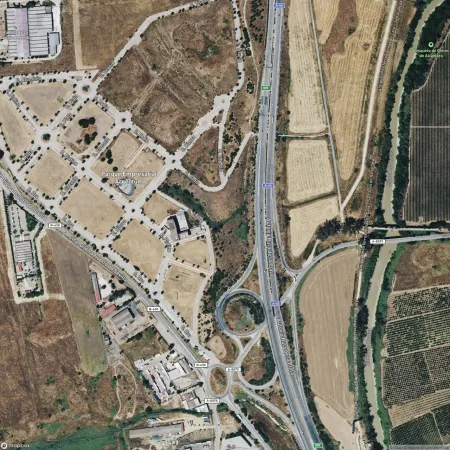 Foto del inmueble Garaje de 26m2 en SALTERAS, SEVILLA