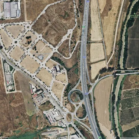 Foto del inmueble Garaje de 26m2 en SALTERAS, SEVILLA