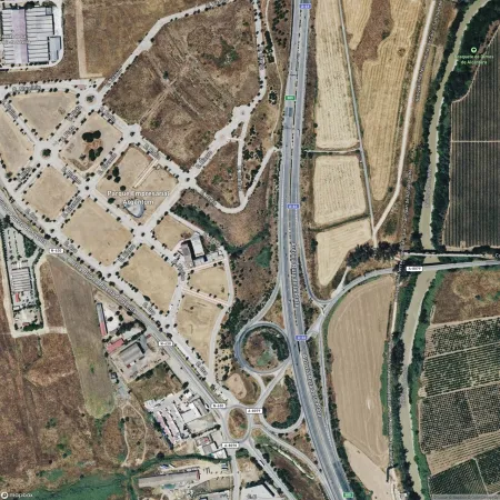 Foto del inmueble Garaje de 26m2 en SALTERAS, SEVILLA