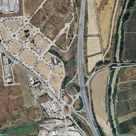 Foto del inmueble Garaje de 26m2 en SALTERAS, SEVILLA