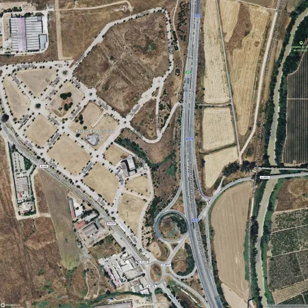 Foto del inmueble Garaje de 26m2 en SALTERAS, SEVILLA