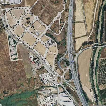 Foto del inmueble Garaje de 24m2 en SALTERAS, SEVILLA