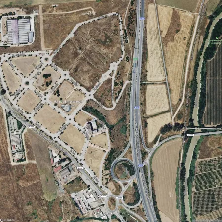 Foto del inmueble Garaje de 24m2 en SALTERAS, SEVILLA