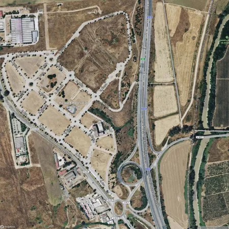 Foto del inmueble Garaje de 30m2 en SALTERAS, SEVILLA