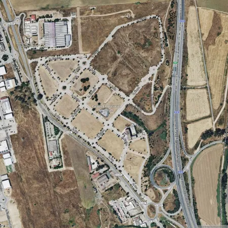 Foto del inmueble Garaje de 30m2 en SALTERAS, SEVILLA