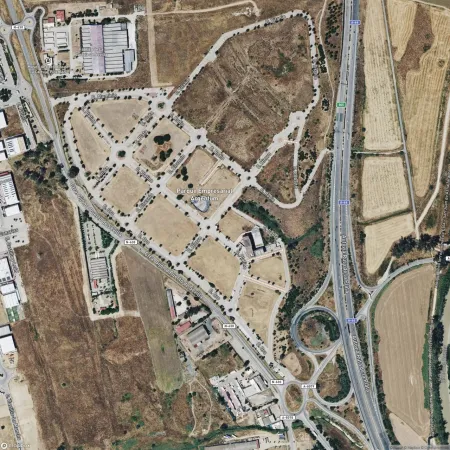 Foto del inmueble Garaje de 30m2 en SALTERAS, SEVILLA