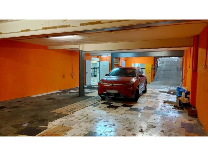 Foto del inmueble Amplio local en venta en Barcelona