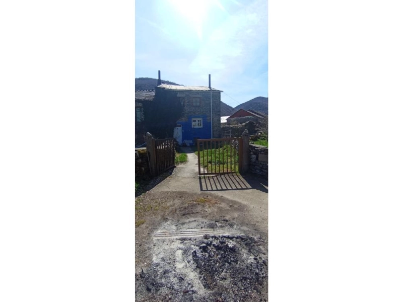 Foto del inmueble Casa en venta en Murias de Paredes (León)