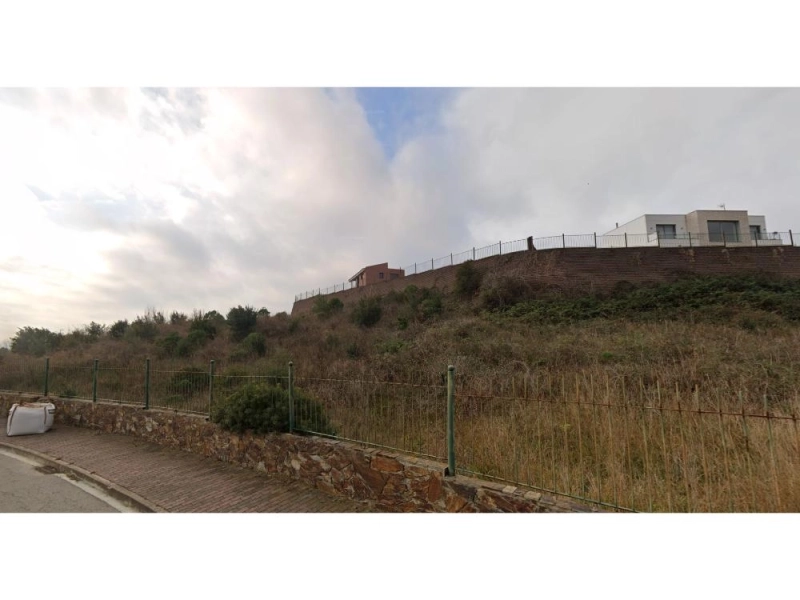 Foto del inmueble Suelo urbano sin edificar en venta en Sant Esteve Sesrovires (Barcelona)