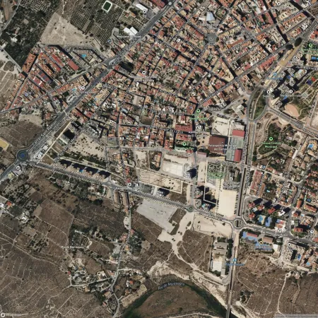 Foto del inmueble Garaje de 28m2 en EL CAMPELLO, ALICANTE