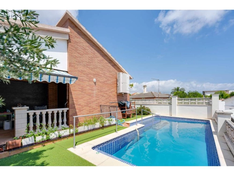 Foto del inmueble Chalet en venta en Roda de Berà (Tarragona)