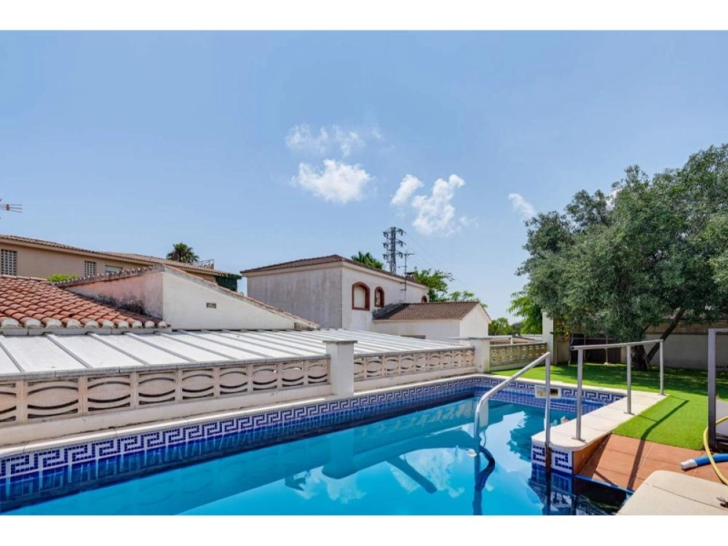 Foto del inmueble Chalet en venta en Roda de Berà (Tarragona)