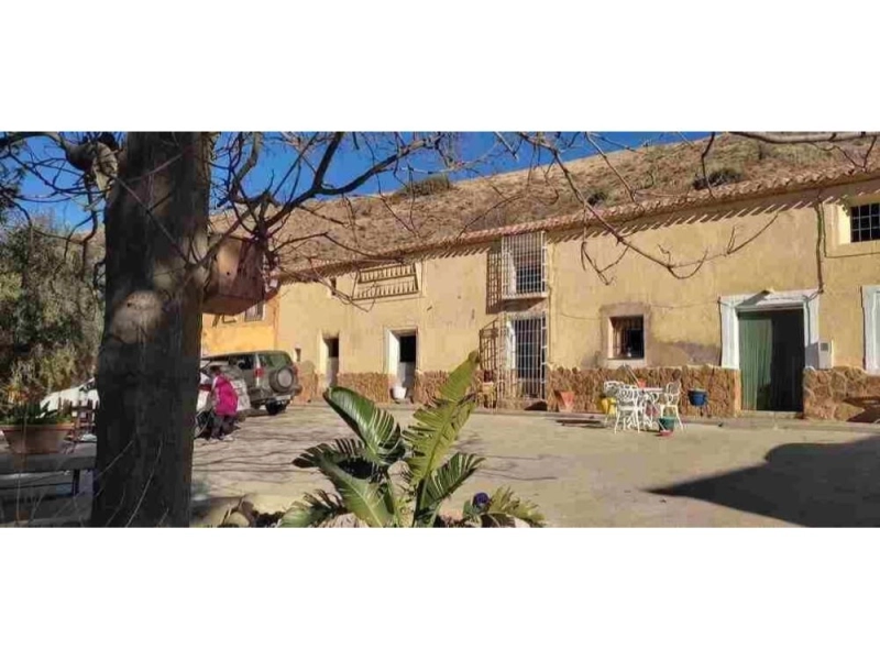 Foto del inmueble Finca rústica residencial con explotación ganadera en Vélez-Rubio (Almería)