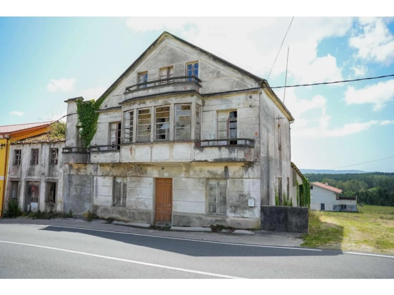 Foto del inmueble Finca rústica con amplio terreno en Narón (A Coruña)