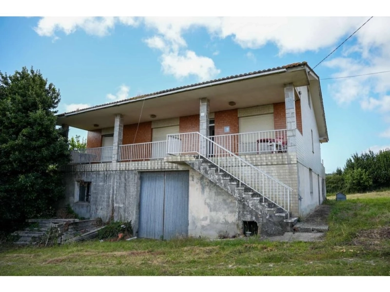 Foto del inmueble Finca rústica con amplio terreno en Narón (A Coruña)