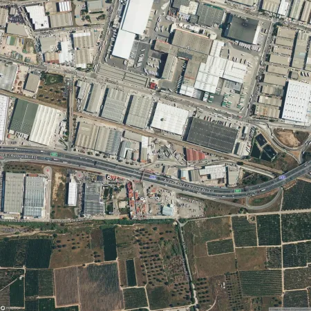 Foto del inmueble Local de 200m2 en RIBA-ROJA DE TURIA, VALENCIA