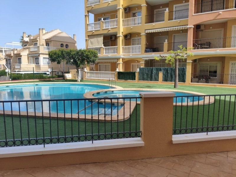 Foto del inmueble Piso de 69m2 en TORREVIEJA, ALICANTE