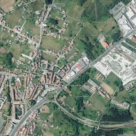 Foto del inmueble Garaje de 102m2 en SANTIAGO DE COMPOSTELA, A CORUÑA