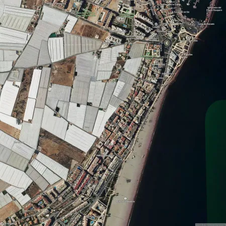 Foto del inmueble Garaje de 29m2 en ROQUETAS DE MAR, ALMERÍA