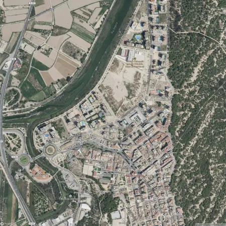 Foto del inmueble Garaje de 16m2 en GUARDAMAR DEL SEGURA, ALICANTE