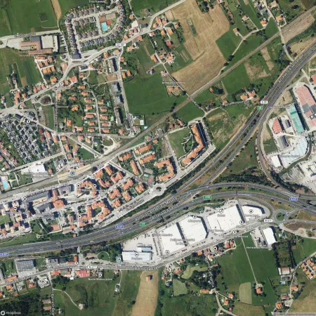 Foto del inmueble Local de 234m2 en SANTA CRUZ DE BEZANA, CANTABRIA